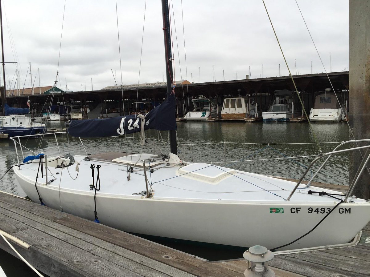 1/ Seven years ago, my first crypto start-up failed during the 2015 crypto bear market. I was broke, living on a sailboat. Yesterday, my second crypto startup, Magic Eden closed its $130 million Series B funding at a valuation of $1.6 billion.

bloomberg.com/news/articles/…