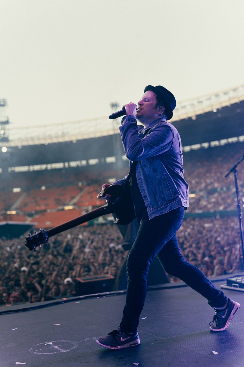 falloutboy's tweet image. back in @HellaMegaTour mode in Vienna