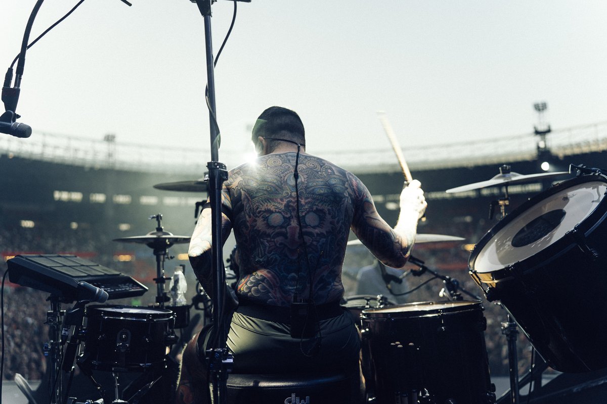 falloutboy's tweet image. back in @HellaMegaTour mode in Vienna