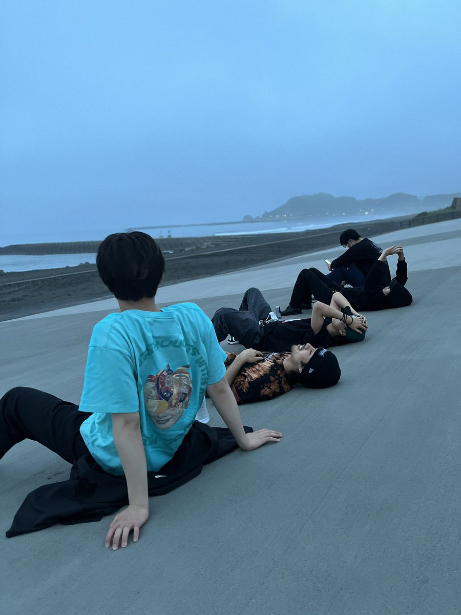 PWat00's tweet photo. 一生の友達 https://t.co/tvEJOaHvdI