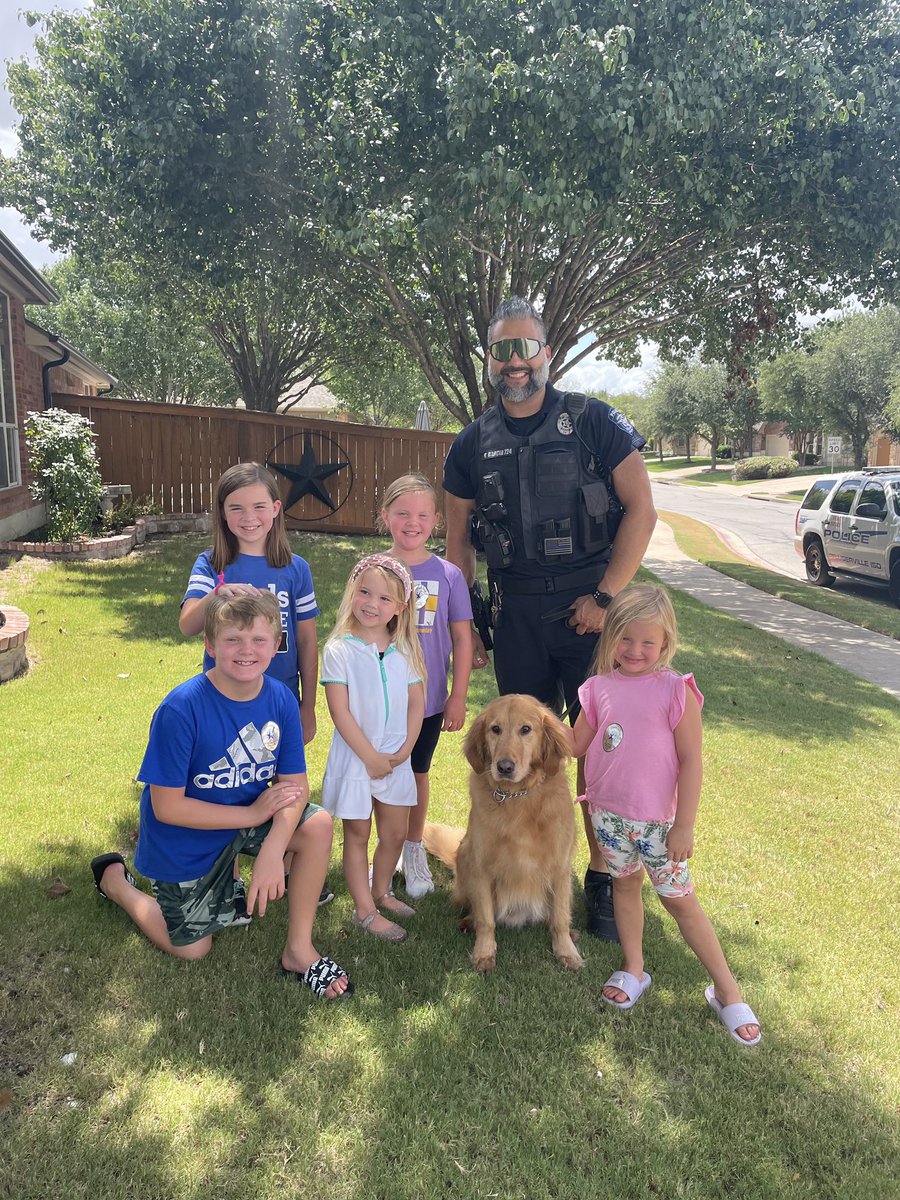 When officers with <a href="/pfisd_police/">Pflugerville ISD Police Department</a> and <a href="/Pf_Police/">Pflugerville Police</a> heard about a neighborhood lemonade stand across from Kelly Lane MS, you know we all had to stop by and get a refreshing cup of fresh squeezed goodness! 😊💙💛🍋

Even Johnny got in on the action! 🐶

<a href="/pfisd/">Pflugerville ISD</a> <a href="/PfISDHR/">Pflugerville ISD Human Resource Services</a> <a href="/police_isd/">Pflugerville ISD Police Association</a>