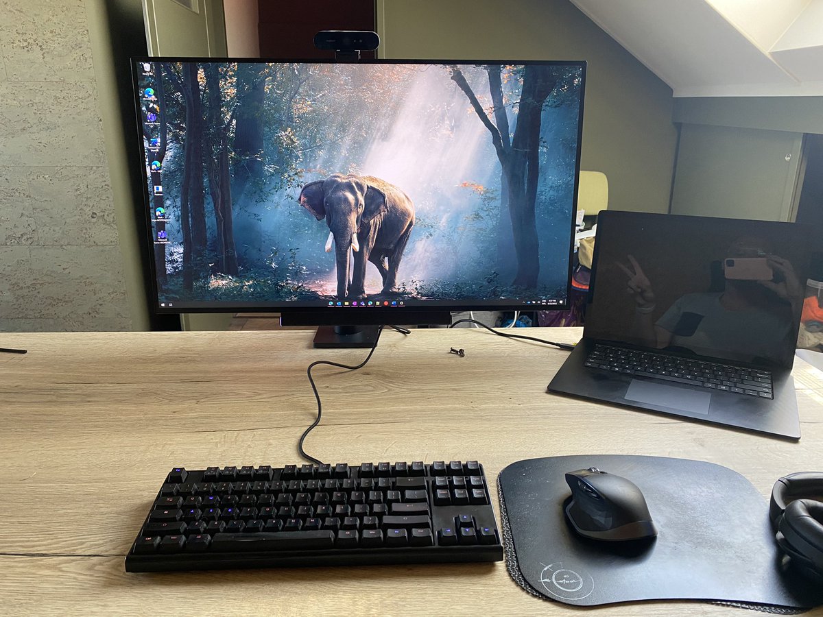 There is something as "too big of a screen". Went from 49 to 32 inch today 🔥💪