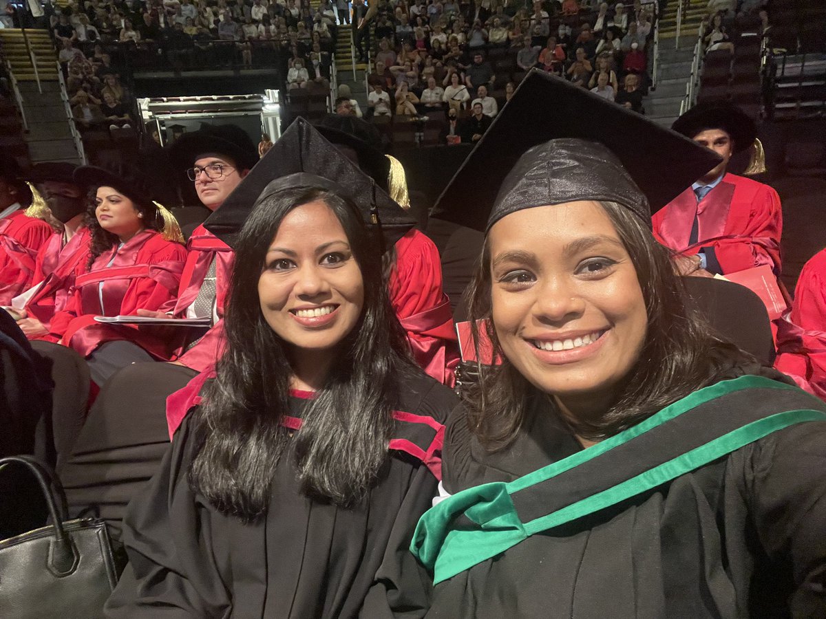KhadijaRehma's tweet image. Ready for the gradwalk!! Congratulations graduates! #MUNgrad