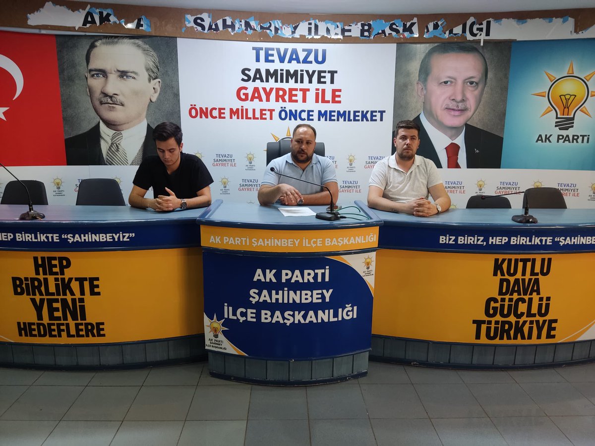 burakcaldran's tweet photo. Haftalık olağan yönetim kurulu toplantımızı kıymetli kardeşlerimizin katılımıyla gerçekleştirdik.

Toplantımız hayırlara vesile olsun. https://t.co/Y9a9DTzM0K