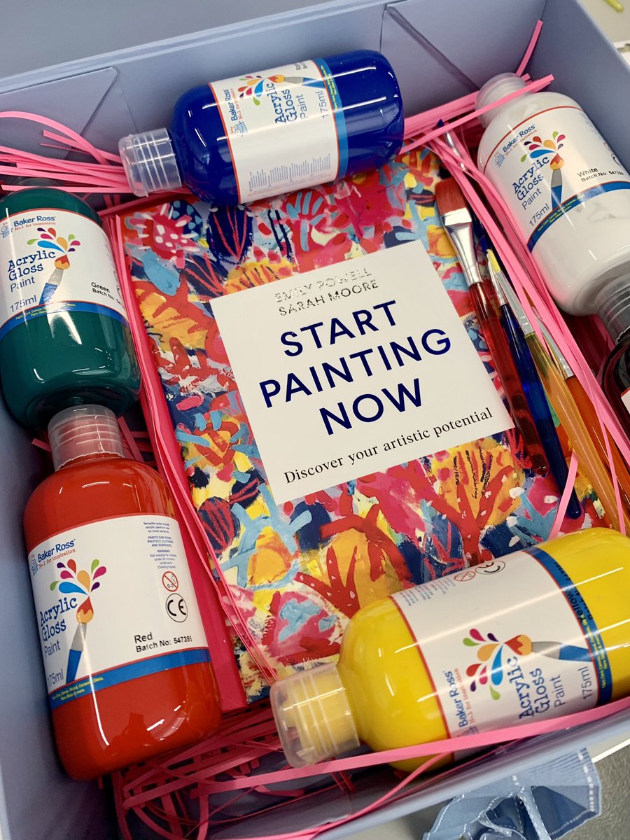 Spreading some colourful joy with today’s book mailing! ☀️🎨 #StartPaintingNow is the most pleasing of creative handbooks, filled with tips for unleashing your inner artist, plus female artist spotlights and beautiful work from @Epowellstudio and @Dr_Sarah_Moore. Out tomorrow!