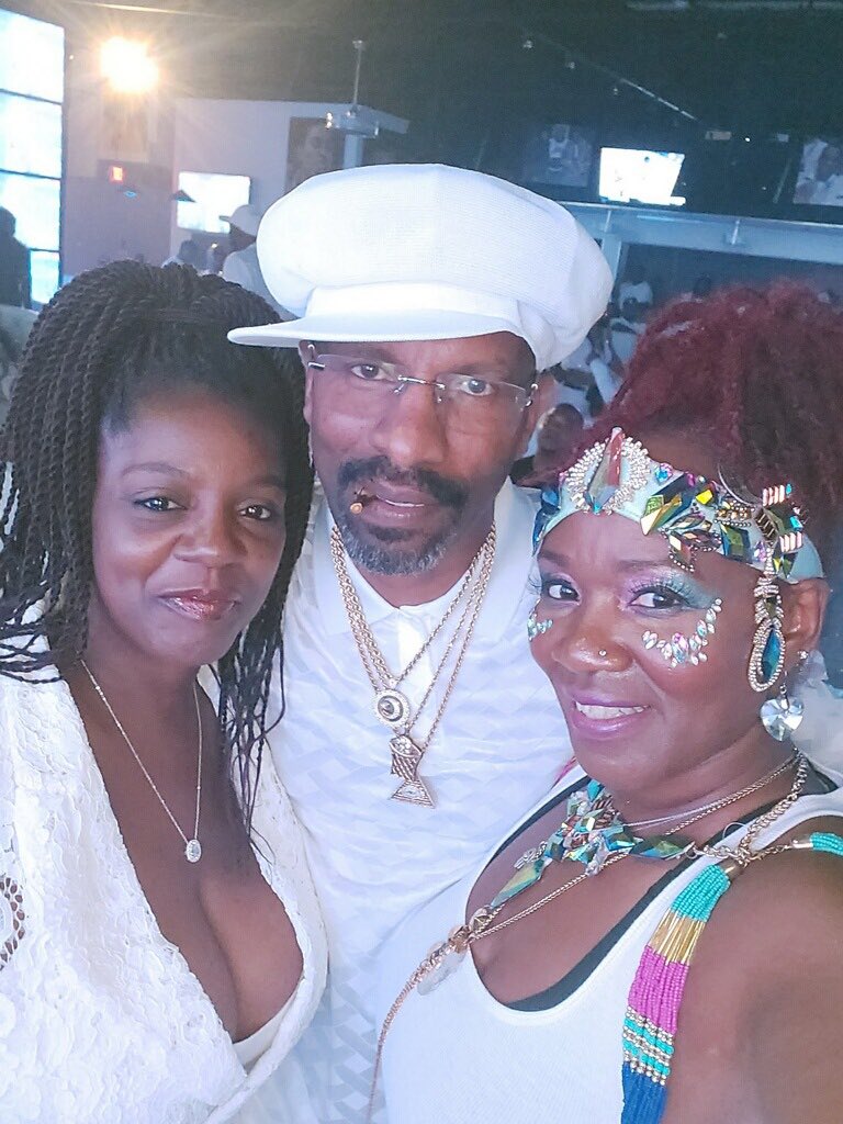 FarherB's tweet photo. Happy birthday Swinger T  Family turn up and njoy it ❤️ https://t.co/pPANfu3407