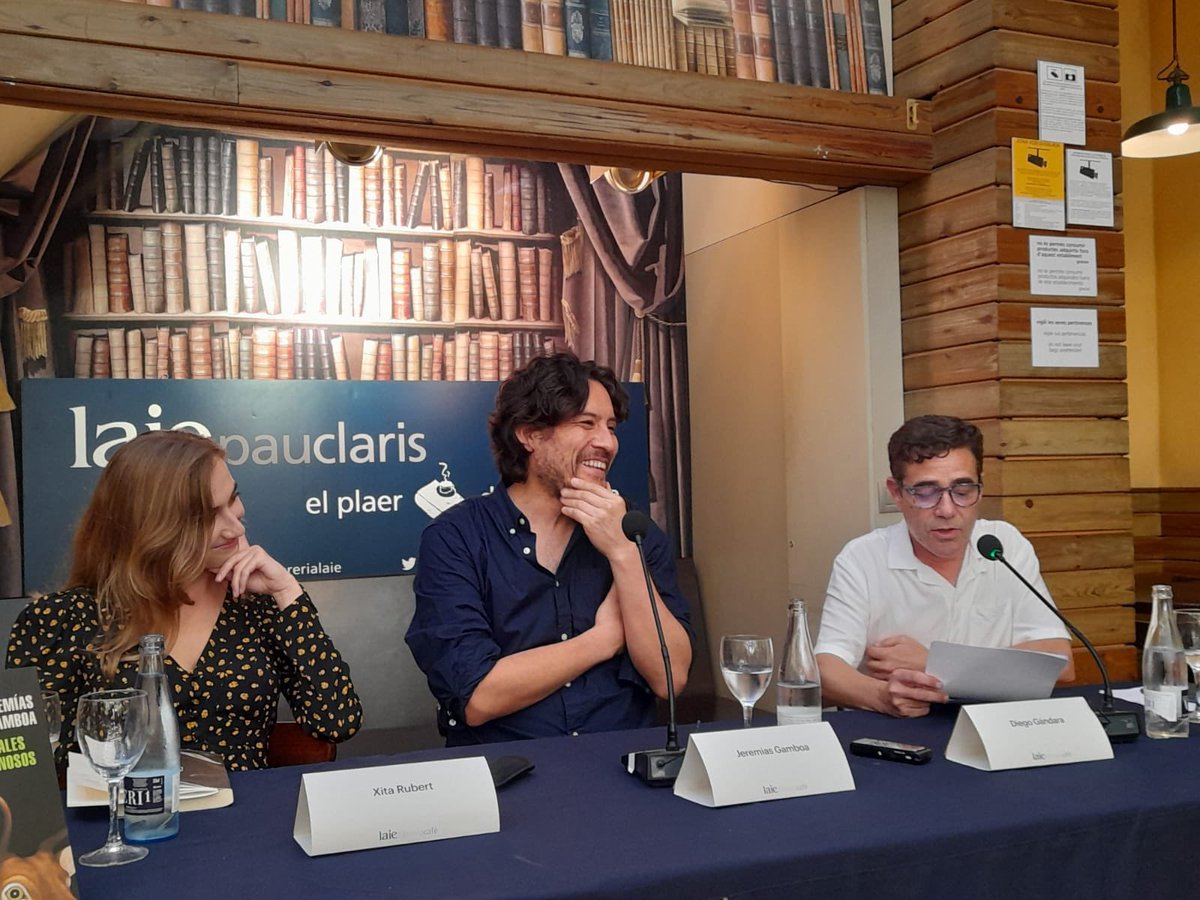 Random House ES tweet media