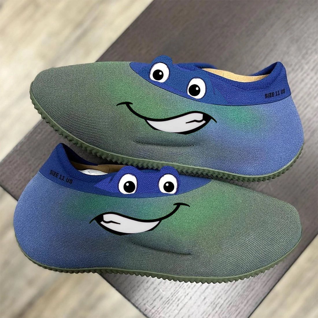 Frontal_Mag's tweet photo. No es broma, realmente las nuevas Yeezy Knit Runner “Faded Azure” se ven así 🐸 https://t.co/haNlKwsTOt