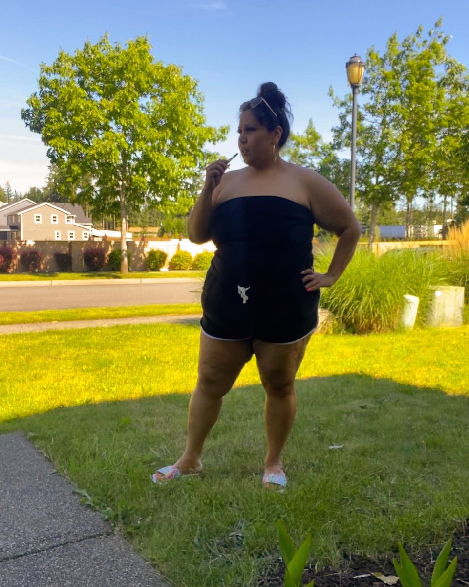 auntiedoogie's tweet photo. Stepping a little out of my comfort zone with this tube romper. Gonna stay cool this summer ☀️😎 
•
•
•
•
#plussizefashion #plussizesummer #plussizeswimwear #plussizebeauty #bbwappreciation #bbwbeauty #curvyconfidence #curvystyle #thickandcurvy #bodypositivity https://t.co/pPjfjzdtBq