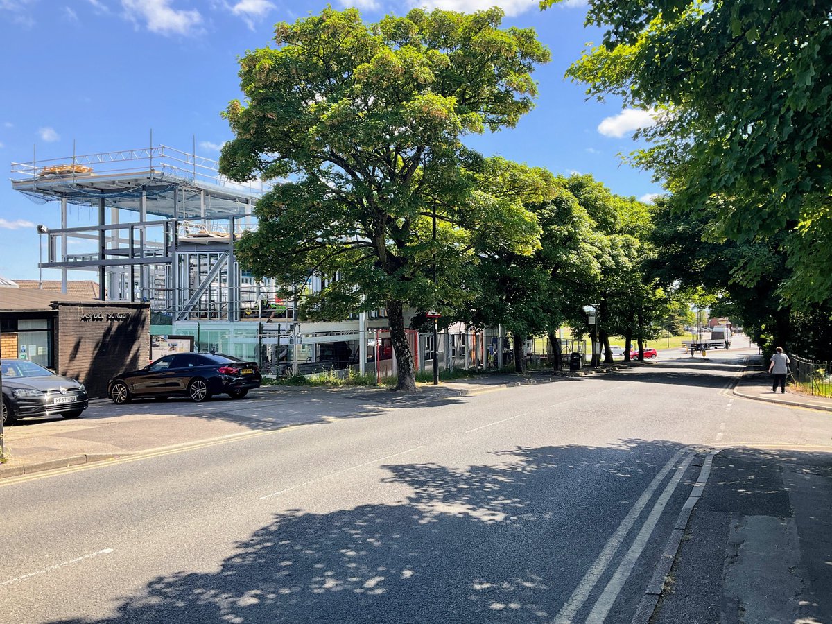 QADARCHITECTS's tweet image. Lovely day for a site visit and great to see that the natural passive solar shading will work just fine ⁦@OneMedProperty⁩  #sustainability