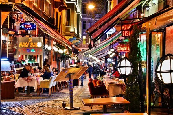 WeFindHolidays.com tweet media