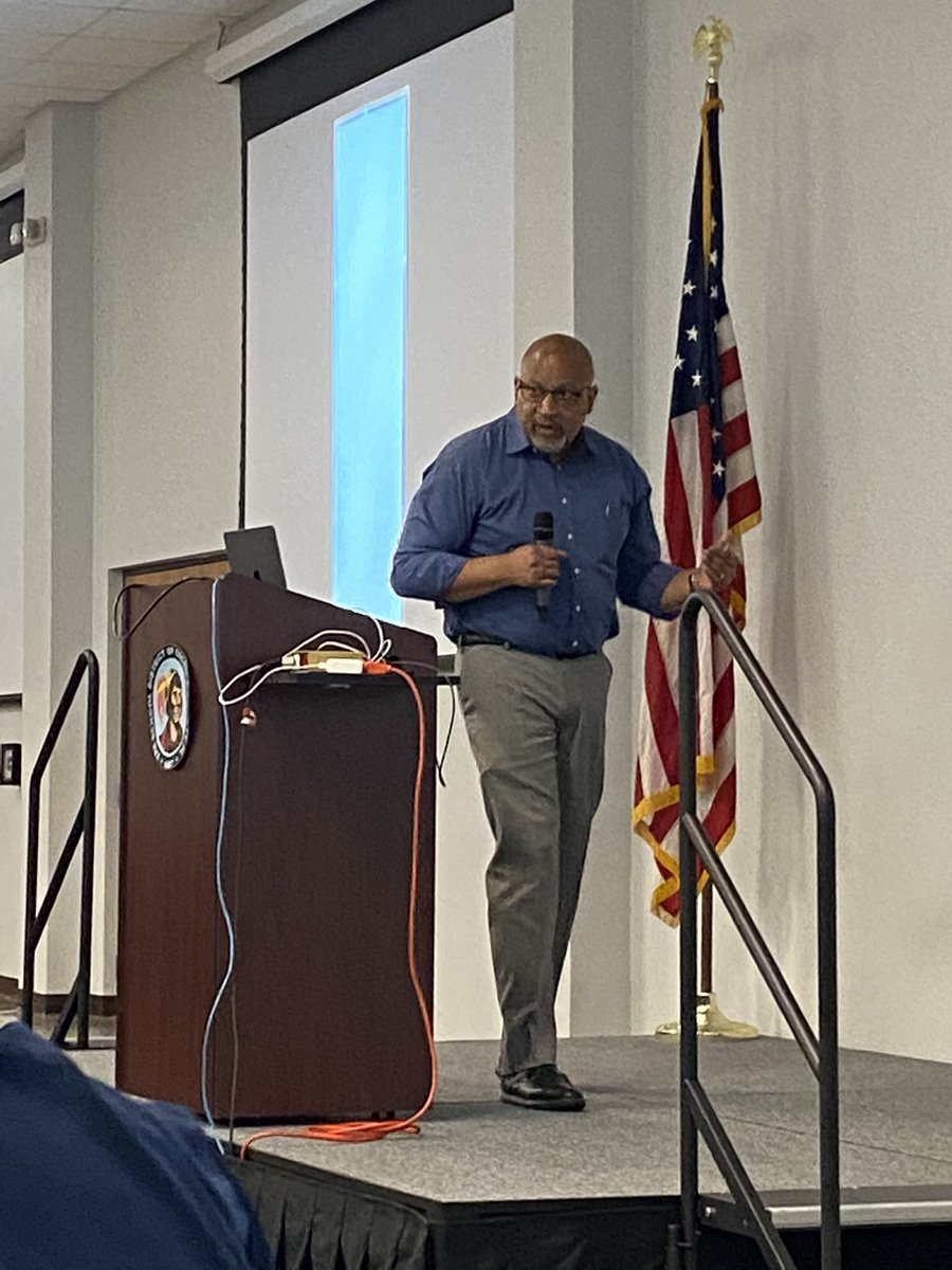 Great words! Instruction Leadership is a non-negotiable! <a href="/PrincipalKafele/">Principal Kafele</a> is right! Schools are build for learning! We will strive to “meet students were they are….as they are.” Great leadership academy today!