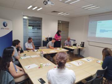 🗣#RECRUTERAUTREMENT 
Ce matin 6️⃣ entreprises accompagnées par l’agence #poleemploi #seclin ont suivi un atelier pour découvrir/renforcer l’utilisation de leur espace recruteur💻✅!  Pôle emploi offre de nombreux outils digitaux pour accompagner les recrutements ! #TousMobilisés