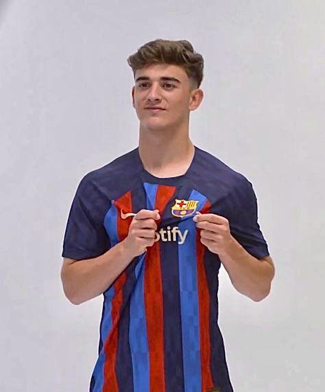 ThierryEnric14's tweet photo. 🚨☎️ ÚLTIMA HORA

⚠️Me acaban de confirmar que Gavi ESTÁ RENOVADO‼️

🤝Todo ha ido según lo previsto.⌛️✅

Independientemente de otra supuesta reunión, que será de trámite.

#Fcblive 🔵🔴 https://t.co/pDJIr8MeNB