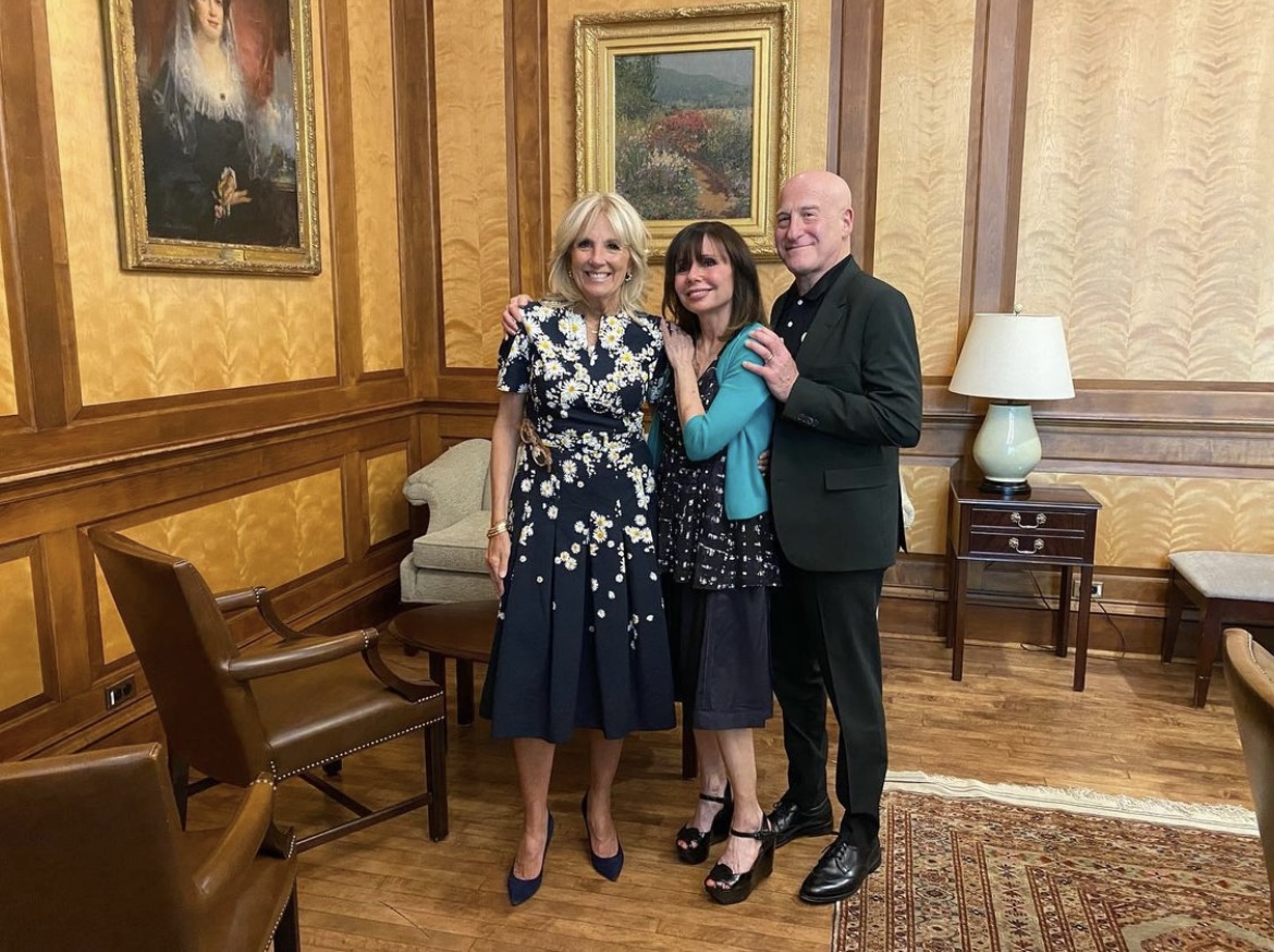 WTE_Project's tweet photo. Our founder @HeidiMurkoff, #joinedforces with @FLOTUS to discuss challenges military moms face, whether active duty or spouses, and how we can work together to support all moms who are serving for two. Our mission is to make life less stressful, more satisfying for #militarymoms. https://t.co/MEtWMjtpsO