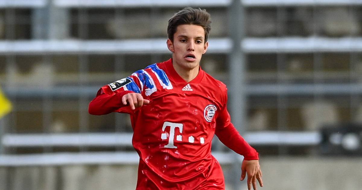 PAOK está interessado no empréstimo de Tiago Dantas.
Segundo o jornal ‘A Bola’ o médio de 21 anos deve mesmo ir a título de empréstimo para o clube grego já que não faz parte dos planos do Benfica. #transferências