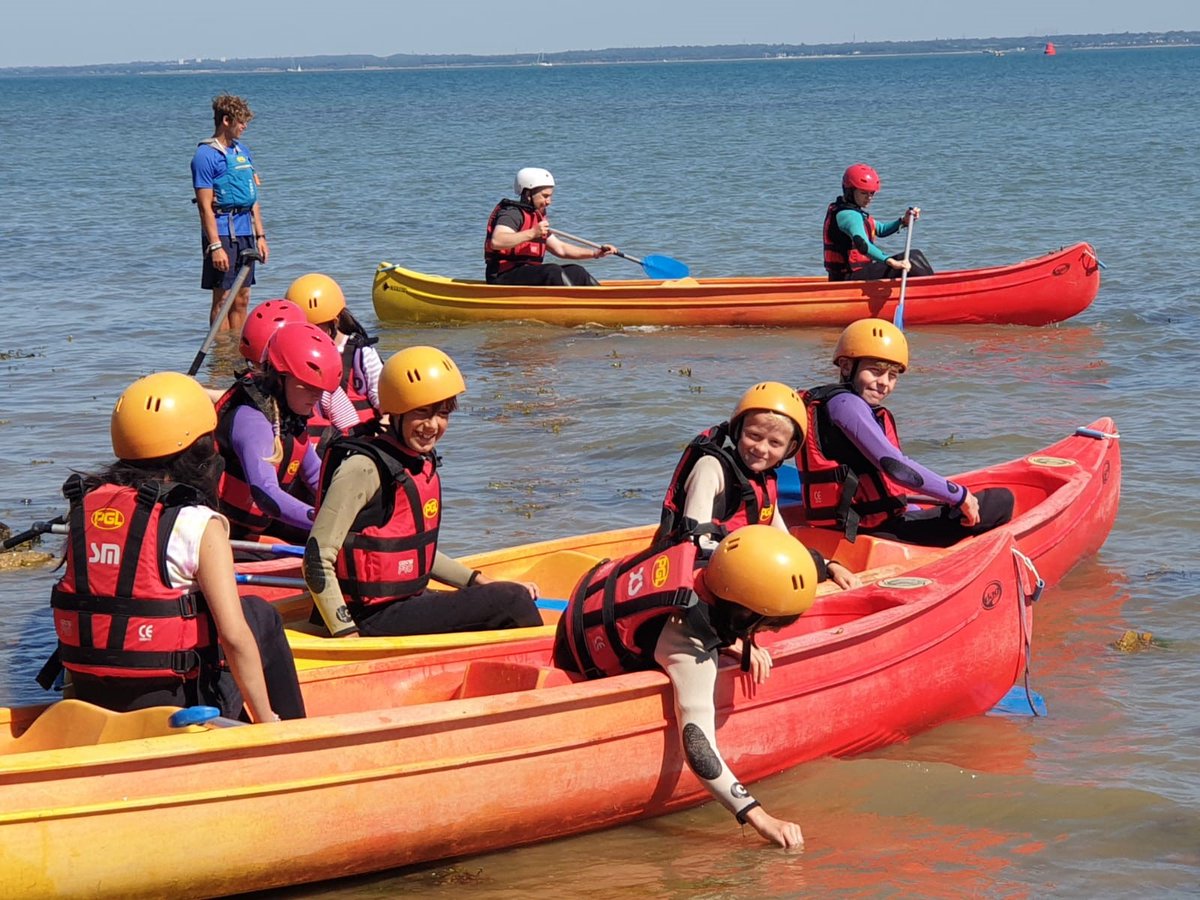 aldryngton's tweet photo. With such amazing weather it was the perfect morning for the Year 6 children to enjoy their canoeing activity.
#year6residential #littlecanada #IOW #canoeing https://t.co/t4YZvrYcAq