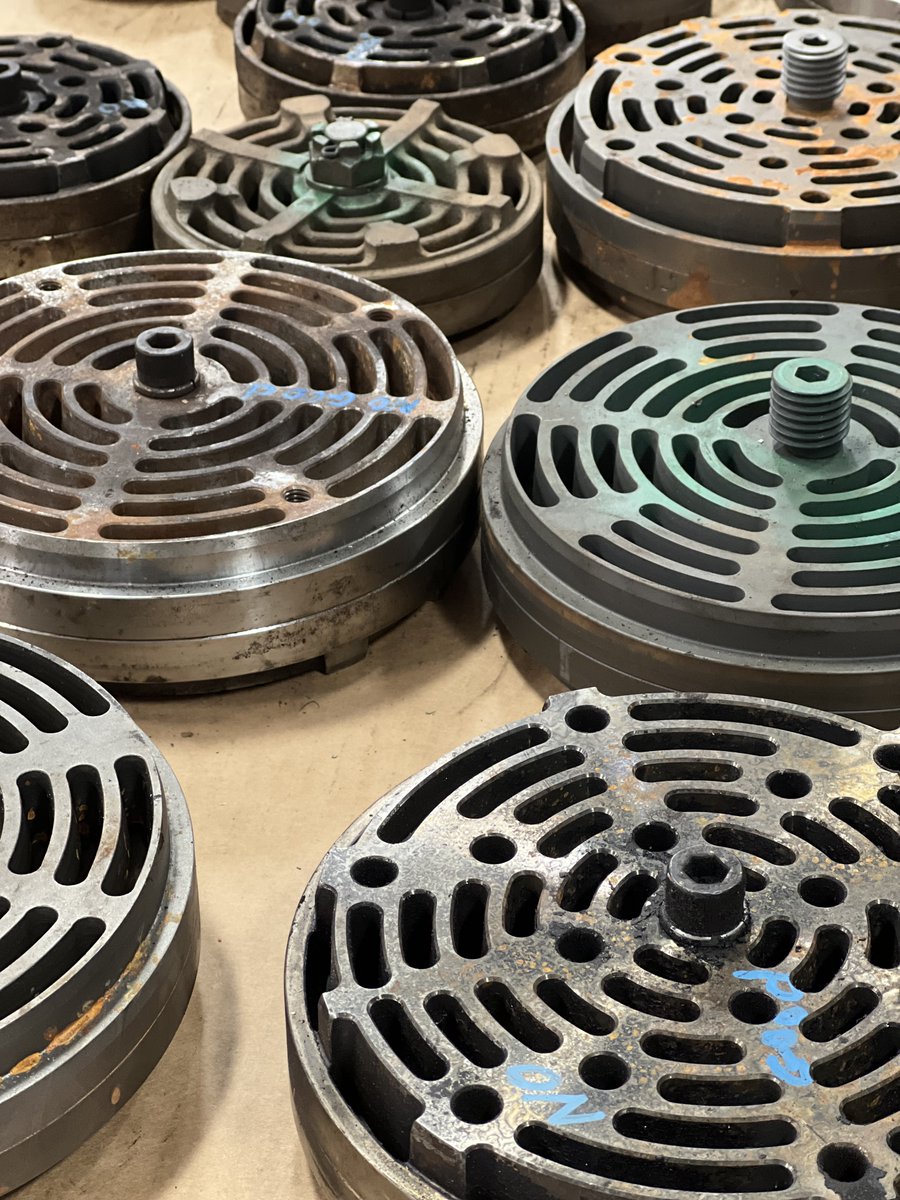 CPICompressor's tweet photo. No matter what condition your valves or other recip components are in, CPI can either recondition them or engineer a better solution. Over the past 125 years we’ve seen it all. https://t.co/FMCBvfcG1z 

#oilandgasindustry #reciprocatingcompressor #compressors #compressorvalves https://t.co/2xanmrde9K