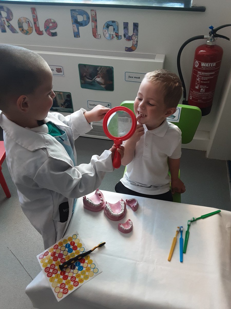 gcpfs1's tweet image. Our topic this term in Waddles Nursery is Teeth to Toes and this week the children have been exploring dental hygiene and the importance of looking after our teeth as well as healthy and unhealthy foods @PrimaryGreat #gcpphysicaldevelopment