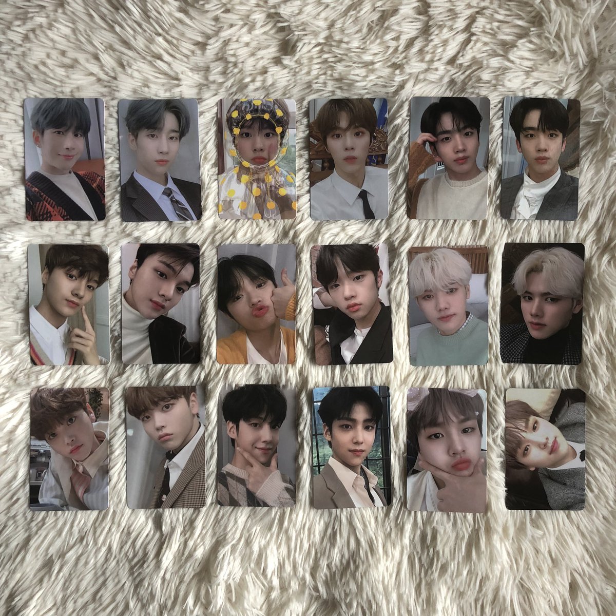 shopgaes's tweet photo. #SHOPGAESOnhand

WTS LFB PH: X1 GOODS

✨MEMBERSHIP KIT PCS
☁️php 150 per member set

dop: 5 days after ordering 
✅: sco, ggx, j&amp;t 

pls dm to order~
@bentamoodz @bentamobae @_bentania🤍
🏷 seungwoo seungyoun wooseok yohan hangyul junho dongpyo minhee eunsang hyeongjun dohyon https://t.co/yHlAAgm9Yj