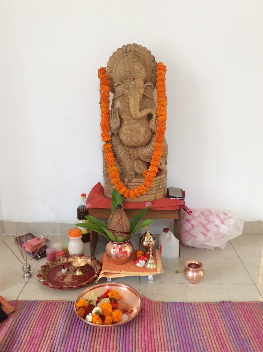 ipsvijrk's tweet photo. लकड़ी में गणेश जी को तराशना यहाँ की ख़ूबसूरती है https://t.co/dAGcTV1a29