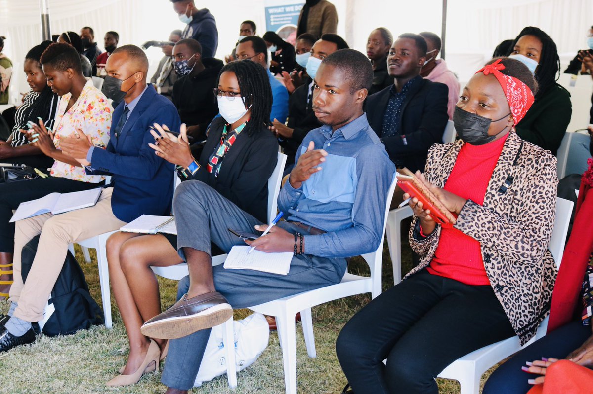JA_Zimbabwe's tweet photo. Equipping young people with life skills,financial literacy and work readiness skills at the 'We Gotcha Mentorship Program' hosted by First Capital Bank Zimbabwe in partnership with JA Zimbabwe.

#financialliteracy #entrepreneurship #WorkReadiness https://t.co/sDsjxC780h