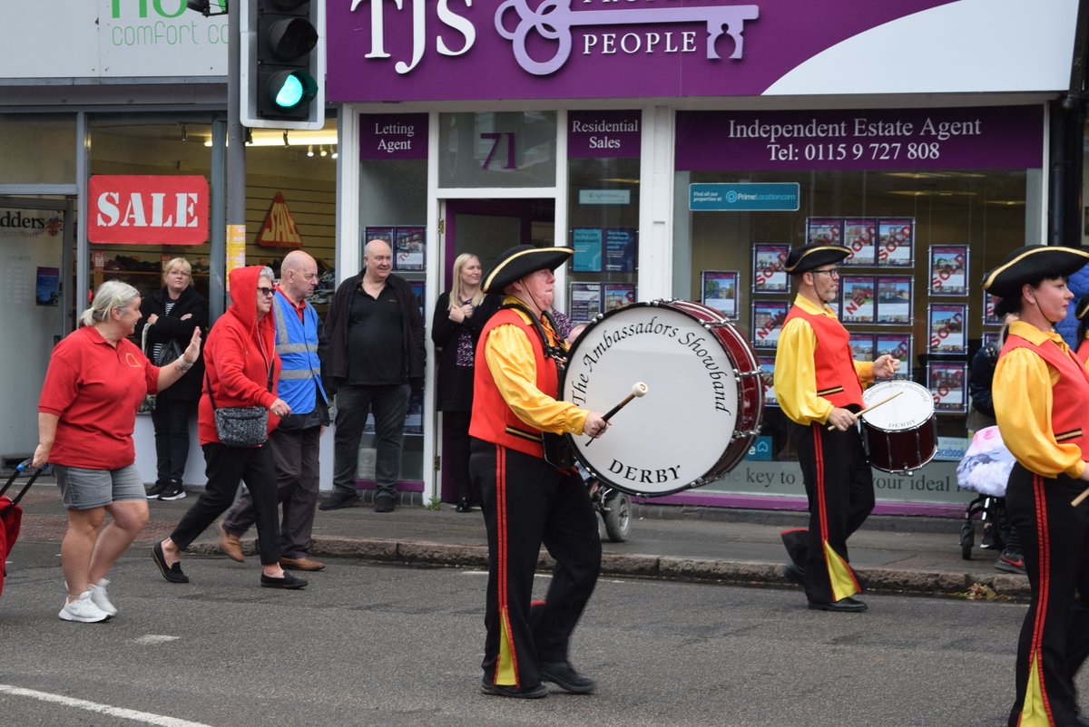 ilkcam's tweet photo. Just a few images from @LongEatonCarny parade last Saturday. There's more at https://t.co/rlUZH4Fp9d https://t.co/wJNOyYsKpv