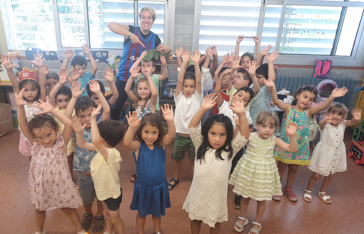 laudrupat's tweet photo. Setmana Fantàstica!! Com hem gaudit fins l'últim dia!!! 💃🕺💃🕺🐊❤️ @immaculadahorta Bon estiu!! https://t.co/iFh8fZqGV4