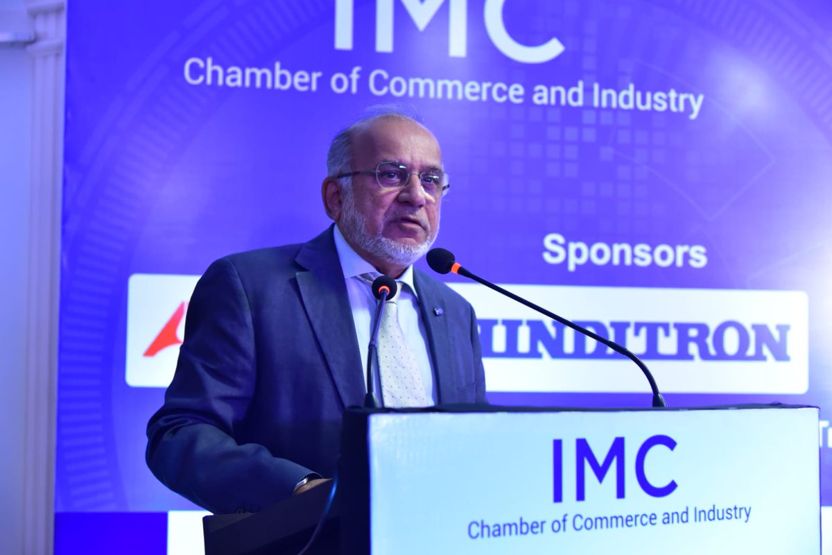 IMCDigiTechAwrd's tweet photo. Mr Juzar Khorakiwala, President, IMC delivering welcome address at the #IMCDigitalTechnologyAwards2021 today at IMC.

Join us on #Youtube with a link https://t.co/QIciulrIrn

@azenteducation @QodeNext https://t.co/MpHLzZwLjM