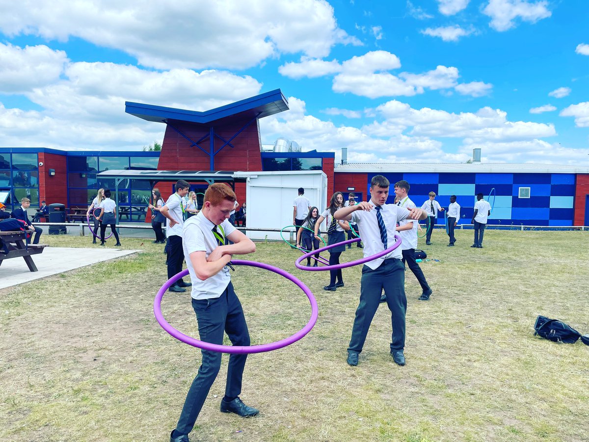 JWSPE's tweet image. The new activities theme continued today at lunchtime #hoolahoop #NSSW2022 #jowhitpe ⚪️🔵