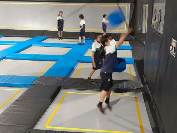 🏃‍♀️🏃Ayer los alumnos y alumnas de 1° y 3° de Primaria pasaron un día absolutamente maravilloso en Madrid Humos. Qué excursión tan divertida! 🏃🏃‍♀️
#colegiosanramonysanantonio 
#SomosSanra