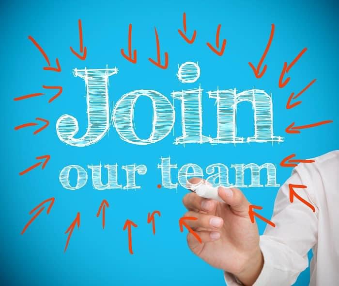thiefsneck's tweet photo. @thiefsneck Join our friendly team 
MUST be able to work weekends &amp; mid week 
Please DM me  to arrange a convenient time to come and have a chat 
Kitchen &amp; Bar staff required 
Over 18 years of age
Own transport 
PLEASE retweet  we are so short staffed 😪 https://t.co/P7lwak7yLx