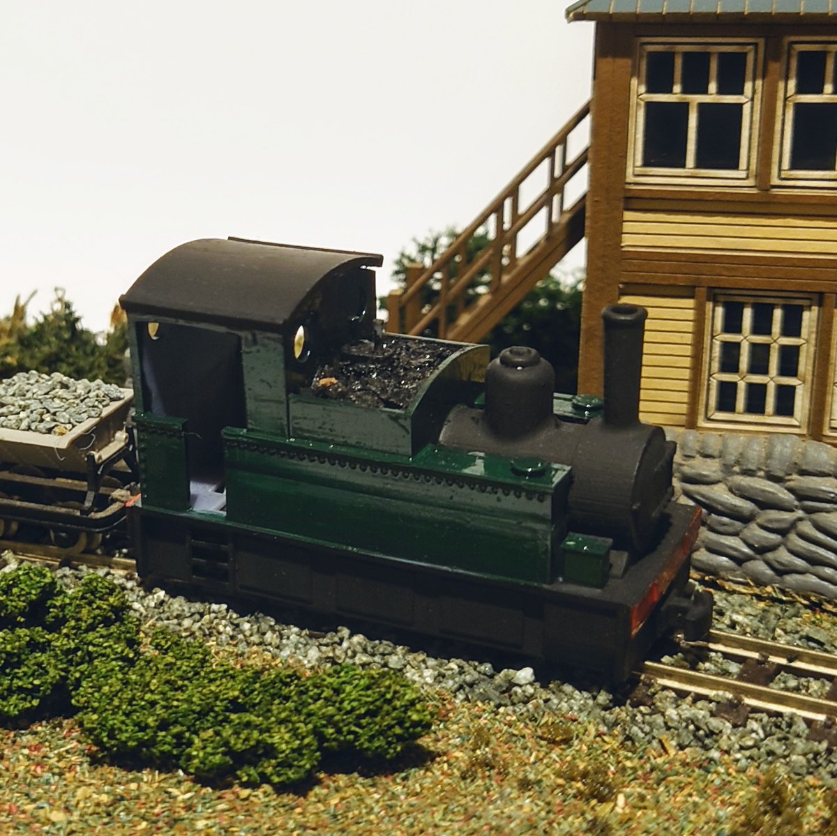 DoublemModels's tweet photo. Here's a group of my steam engines, all currently up for sale over on my Etsy!
https://t.co/M3JskqvIbP

#narrowgauge #modelrailway #steamtrain #locomotive #railway #009scale #009gauge #00scale #00gauge https://t.co/D5Xos7yCaj