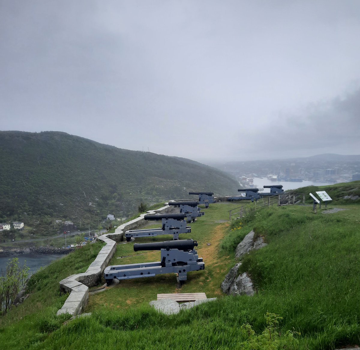 RyanGibbsWriter's tweet photo. Left #Oceanview #writersretreat #Newfoundland 🌊💙
Stopped in #stjohns #screechedin #ExploreNL 🌬💦 https://t.co/GSMOBBIGjh