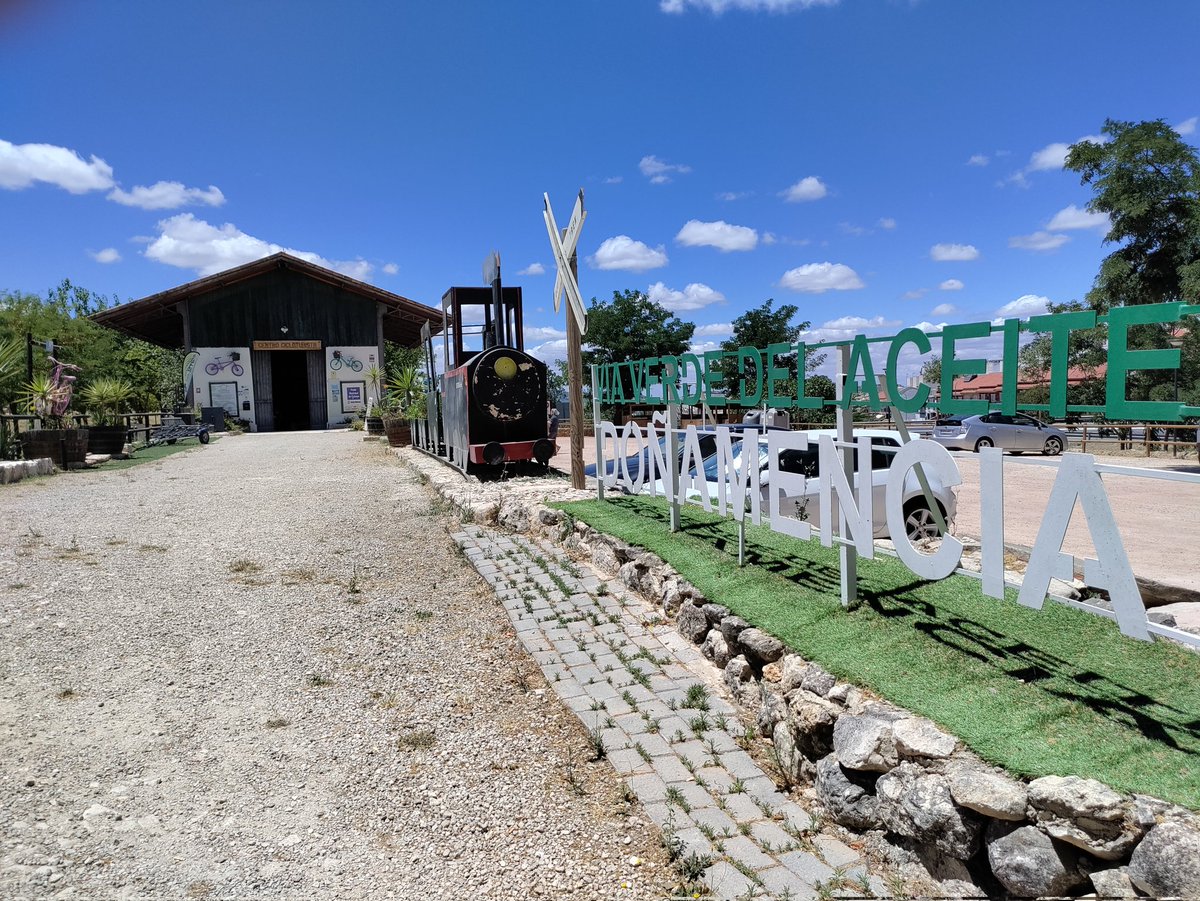 sendarural's tweet photo. Un alto en el camino q nos ha enamorado. Volveremos para conocerlo más y mejor 
#ViaVerdeAceite #bikefriendly #sostenibilidad #cicloturismo https://t.co/1IlaZM2sNg