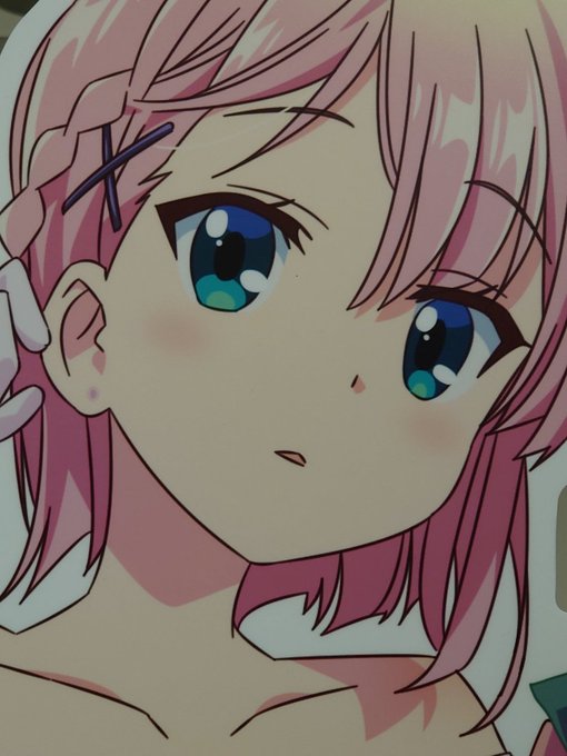 まちカドまぞく展千代田のピアスあとですお納めください。んもう顔が良い女すぎる。桃ぱんつまぁ撮るよねw 