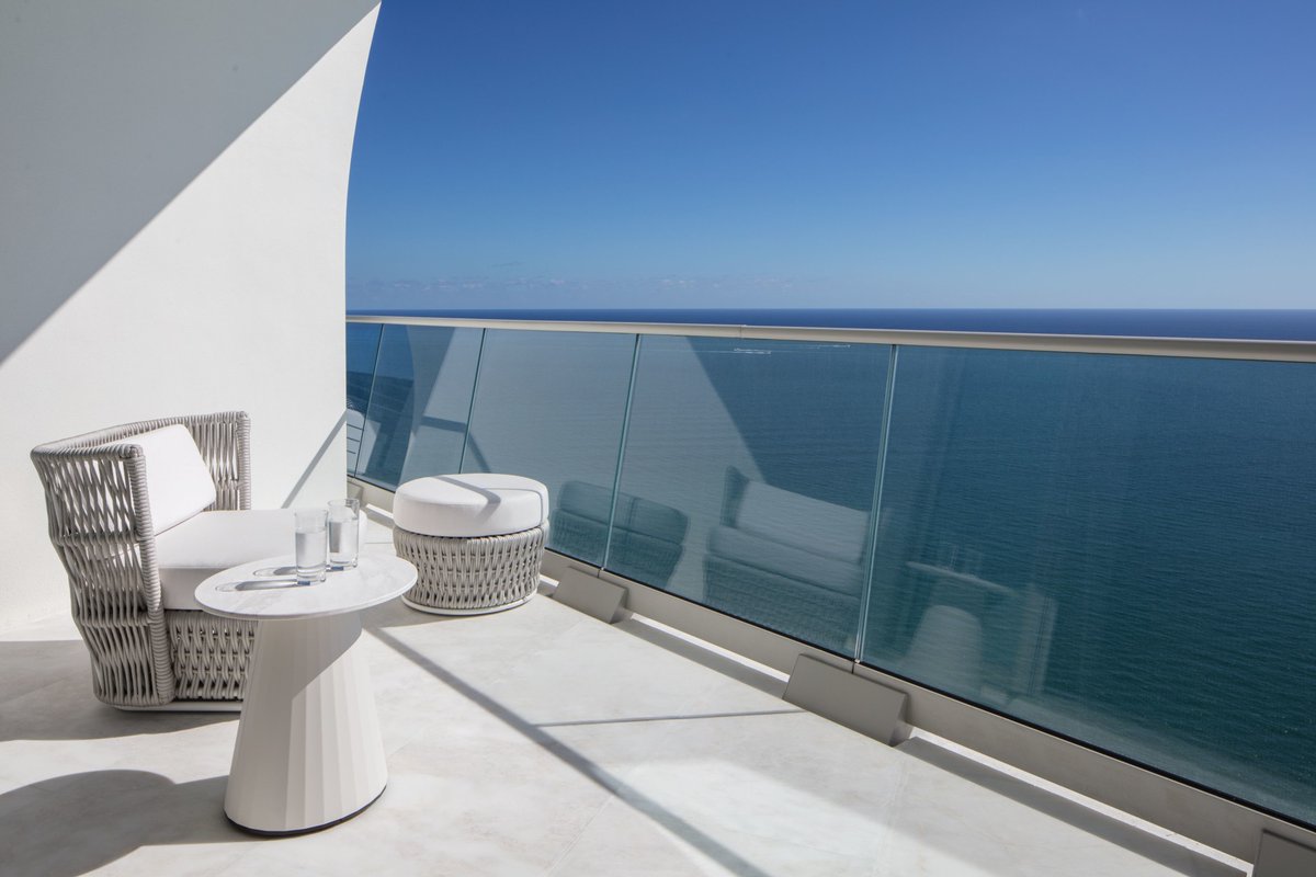 Jade Signature tweet media