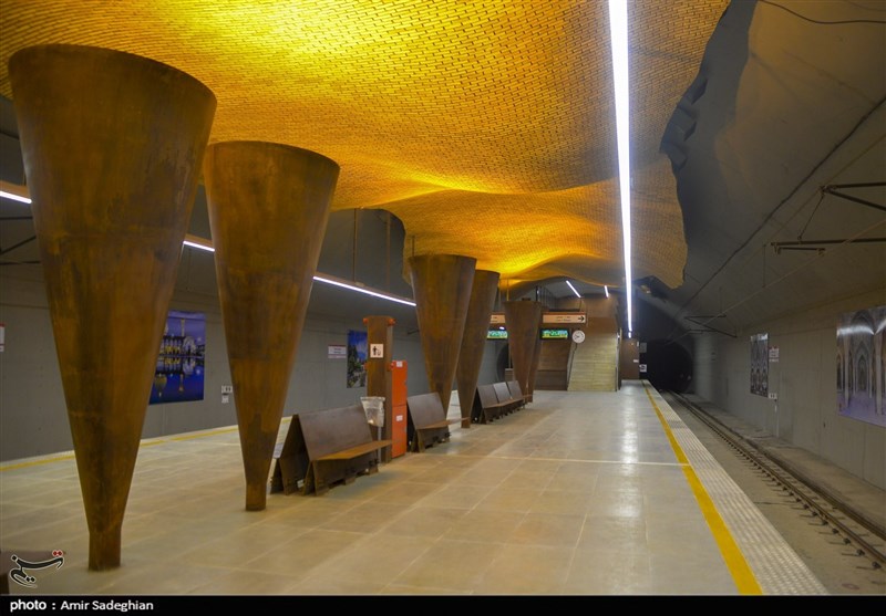 ABBAS191IR's tweet photo. Tehran's subways, in addition to beauty,are very clean and smelly people with a very rich culture can travel in it to stay clean like this
#IranInReality
#esfhan https://t.co/3zz6j3goWS