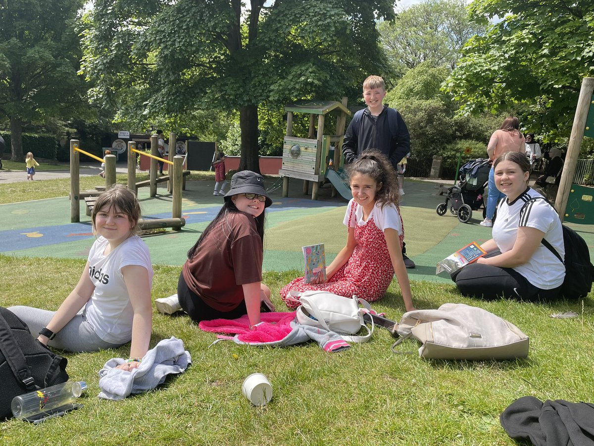 MissFlippard_PE's tweet photo. What a great day at Edinburgh Zoo for #FHSRewardsDay ☀️🍦 

#weareFHS https://t.co/emgSwbypMq