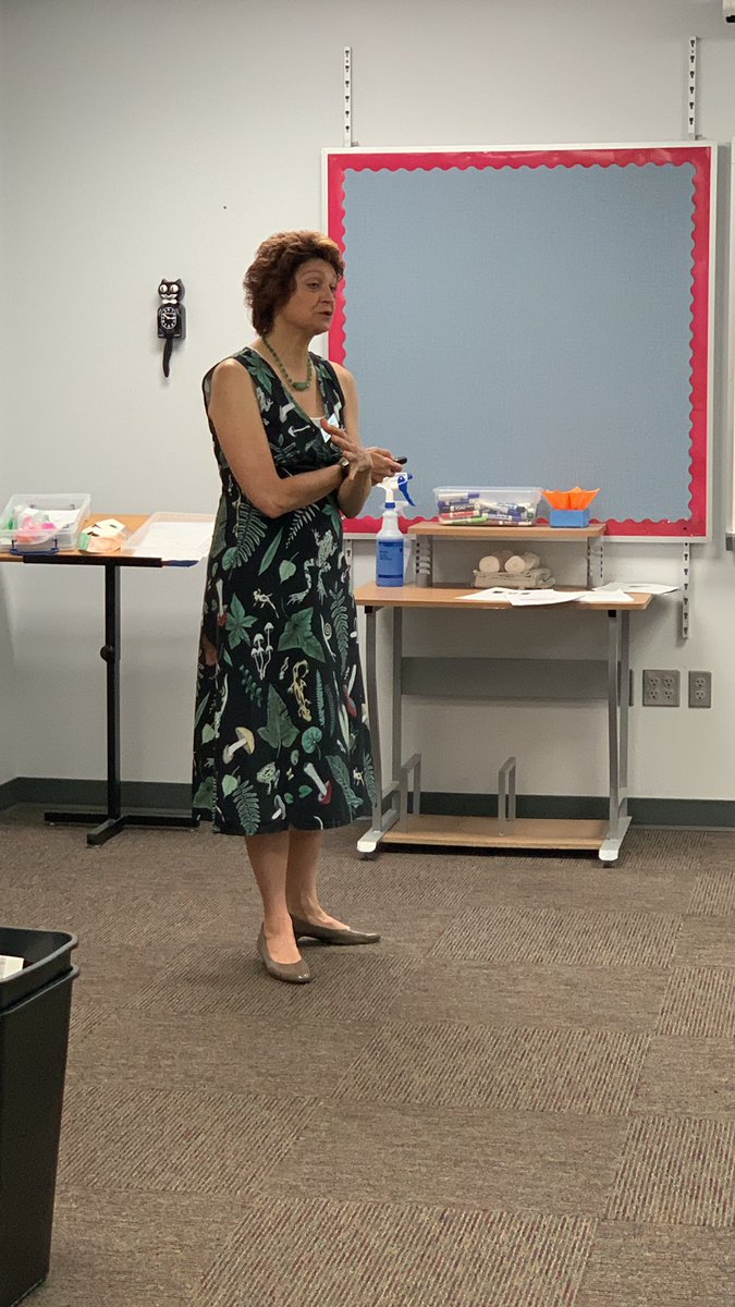 haileyhawk's tweet photo. Gaming Grammar with @theteach sharing the thoughts of the late, great William Van Cleave
@ksdehq @KSDEtchrleaders https://t.co/S4bStsTKvb