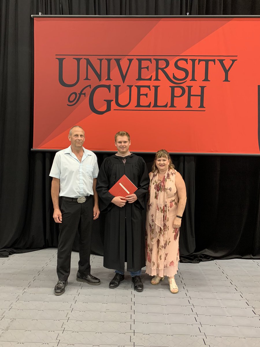 LAndriessen's tweet photo. So proud to be parents of a #GuelphGrad. https://t.co/MrWfw84Y1m
