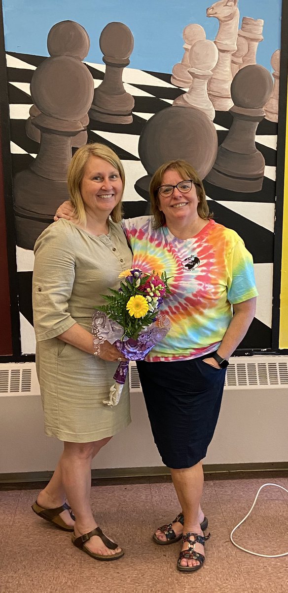 LindaLeeHart tweet media