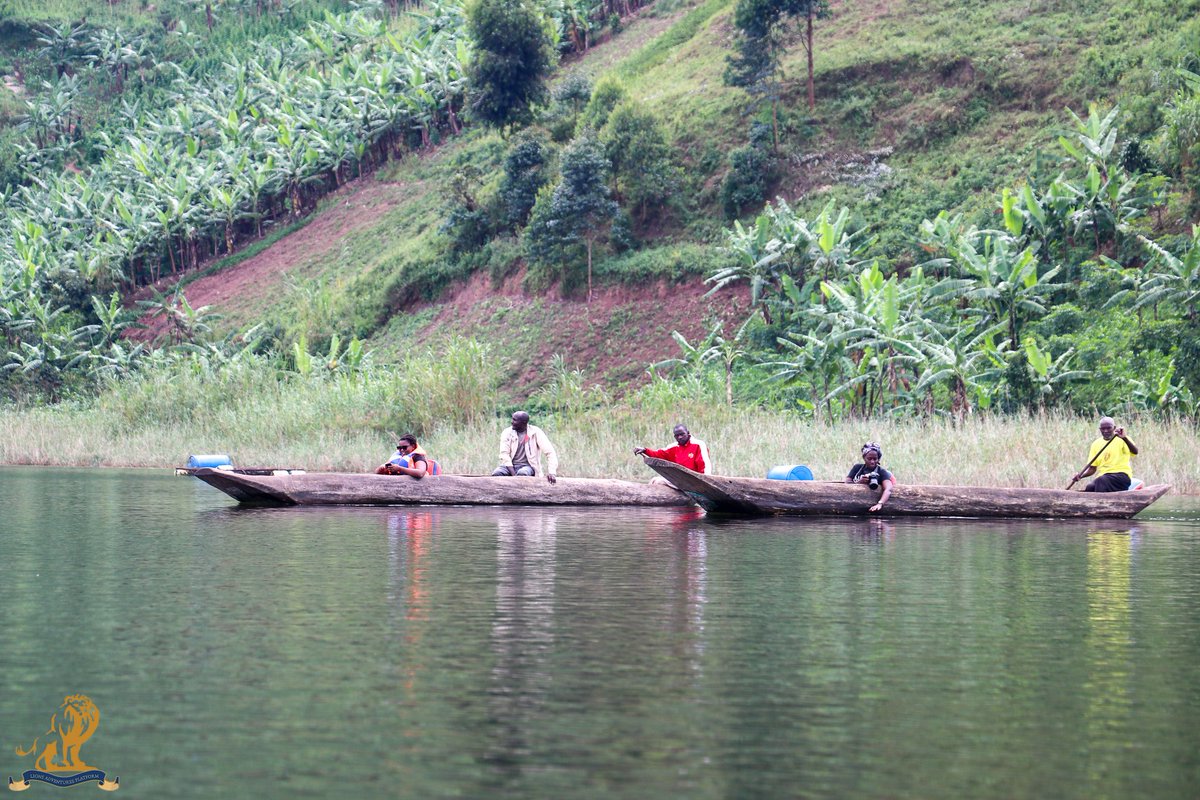 lions_platform's tweet photo. Sunrise or sunset #canoeing at Lake Mutanda is a perfect &amp; #relaxing activity to do after the #Gorillatrekking at #Bwindi Impenetrable NP
You get excellent #Views of the #Virungamountains, see community farmlands and different species of #birds 
Subscribe https://t.co/hVKsjFgXTy https://t.co/ZRHjDLG3pi