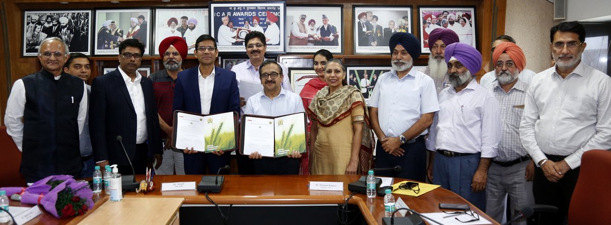 yespunjab's tweet photo. PAU signs MoU with Mumbai based FMC India Pvt Ltd https://t.co/8HFiZVisUk
#PAU #SignsMoU #Mumbai #FMC #India #YesPunjab https://t.co/1mXcfye1jG