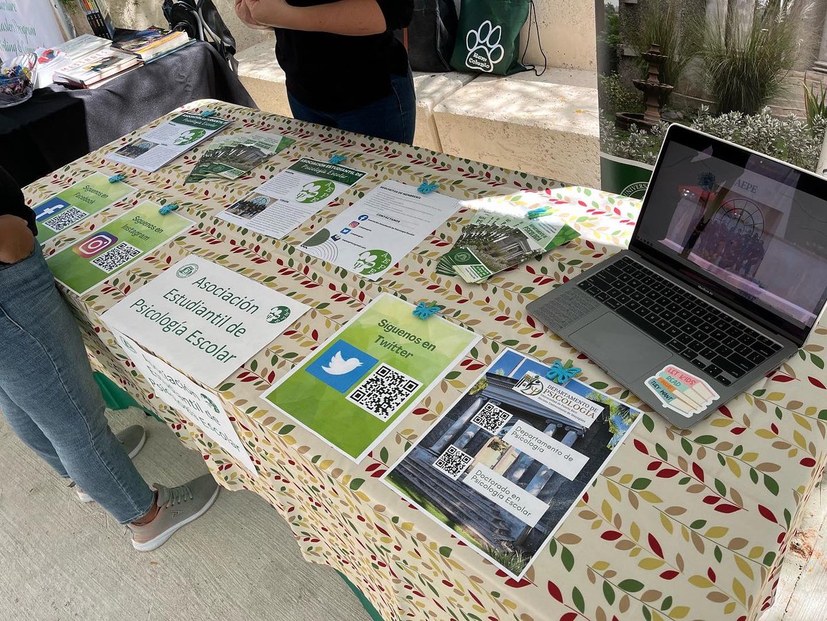 aepeuprm's tweet photo. Hoy estamos participando del Campamento de Verano: "Definiendo tu vocación en las Artes y Ciencias” en la @uprm. En nuestra mesa informativa, encontrarán información de nuestra asociación, del Departamento de @psicologiarum y del Programa Doctoral de Psicología Escolar. 💚 https://t.co/KcZRXNeKJa
