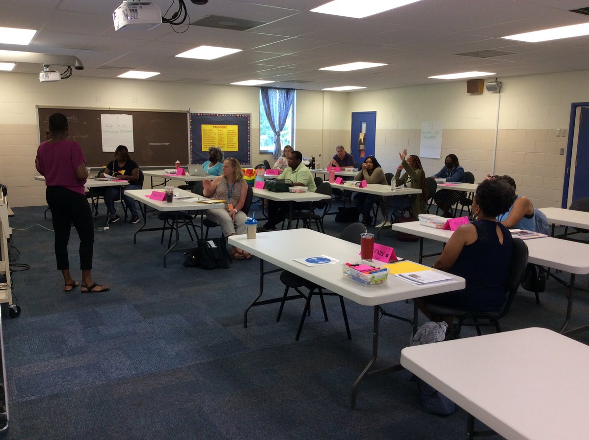 Work_The_Math's tweet photo. Our year 4 teachers start their journey into Teacher Leadership this summer1 #TLHCS #weareHCS @drkimrichardson https://t.co/oWojUphA8Q