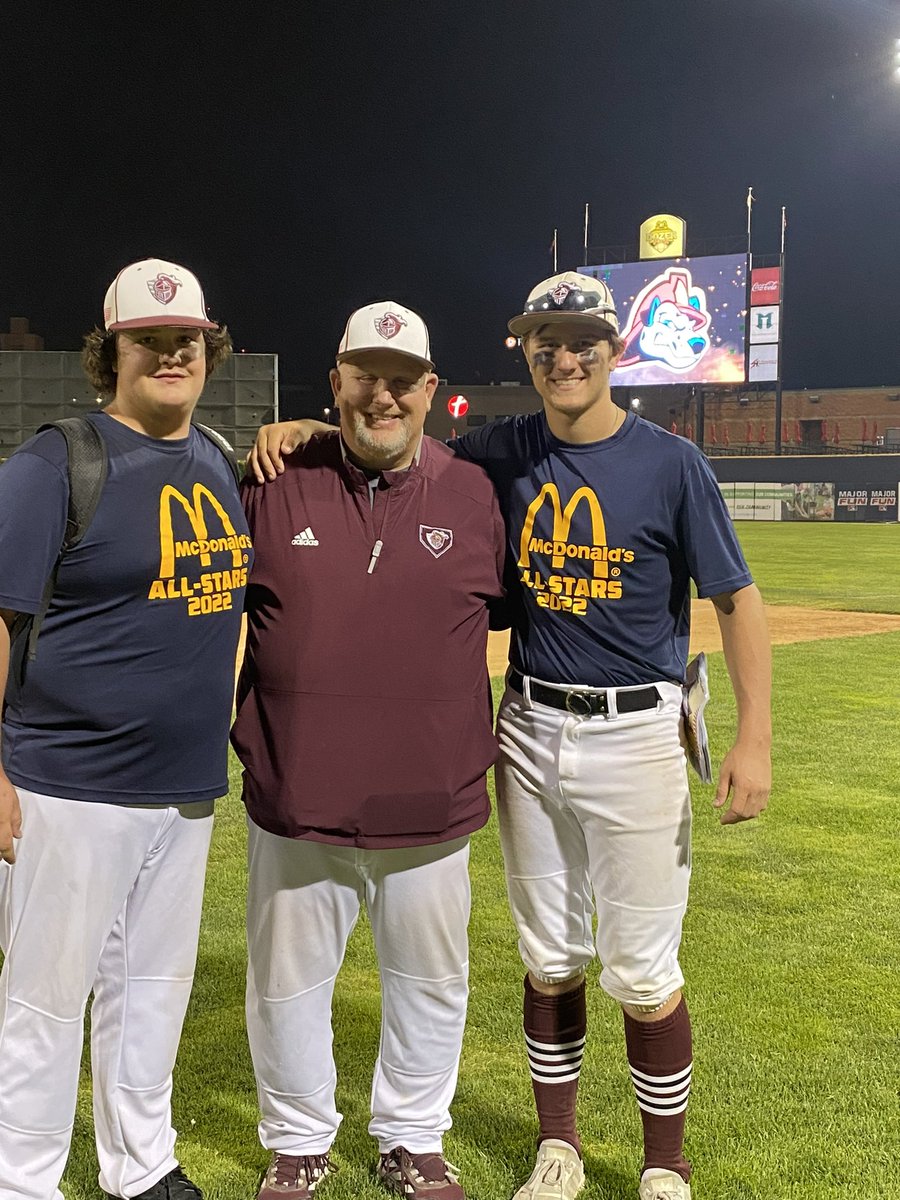 delby_2405's tweet photo. Congrats to our McDonalds All-Stars Gage and Conner!!! @PrincevilleCUSD @JKratz23 @CoachHutton23 @CoachHartley_31 #goprinces #theprincesway https://t.co/1abAU3Mg9a