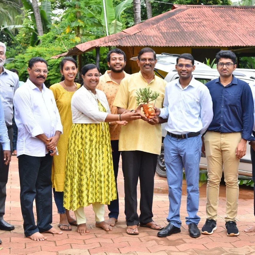 prithvimosaics's tweet photo. Had a wonderful conversation with Udupi District Commissioner (@dcudupi) and District Forest Officer (DFO).
#DC #DFO #PrithviMosaics https://t.co/9pQ3wVKe1X