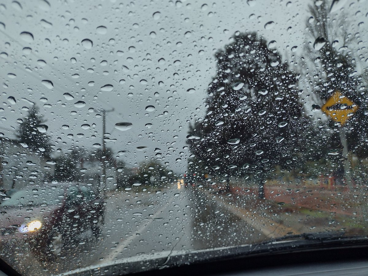 munozd_r's tweet photo. Hayer fue el equinoccio invernal, y hoy la naturaleza nos regala un día de Lluvia..en Litueche Región de O'Higgins..🇨🇱 https://t.co/yWLcRJdhhm
