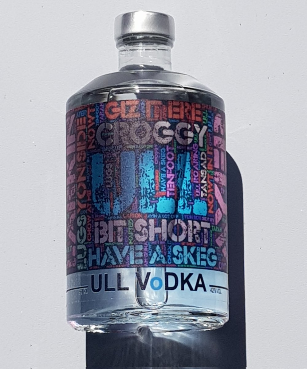 KingstownD's tweet photo. Our popular "Ull Vodka " is now back in stock at 

https://t.co/GRYDGwjC6P 

VAT ? Yes please 🍸

#backinstock #ullvodka #hullvodka #hullpeople #madeinhull #smallbatchvodka #ullslang 
#Hull #Yorkshire #localproduce #madeinyorkshire #vodka  #microdistillery #localbusiness https://t.co/4Eq8pgF8iK